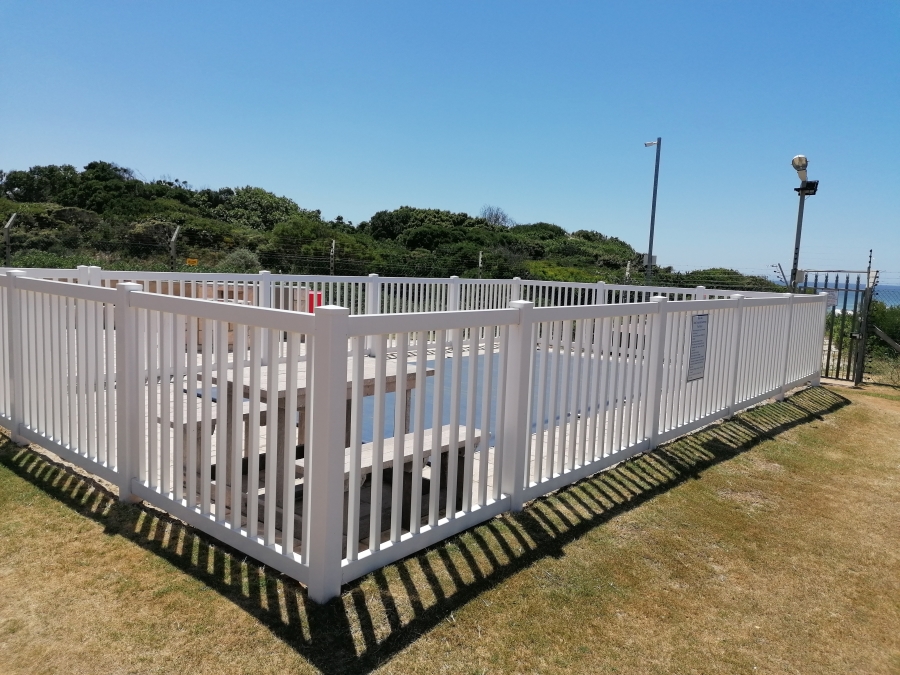 To Let 3 Bedroom Property for Rent in Marina Martinique Eastern Cape